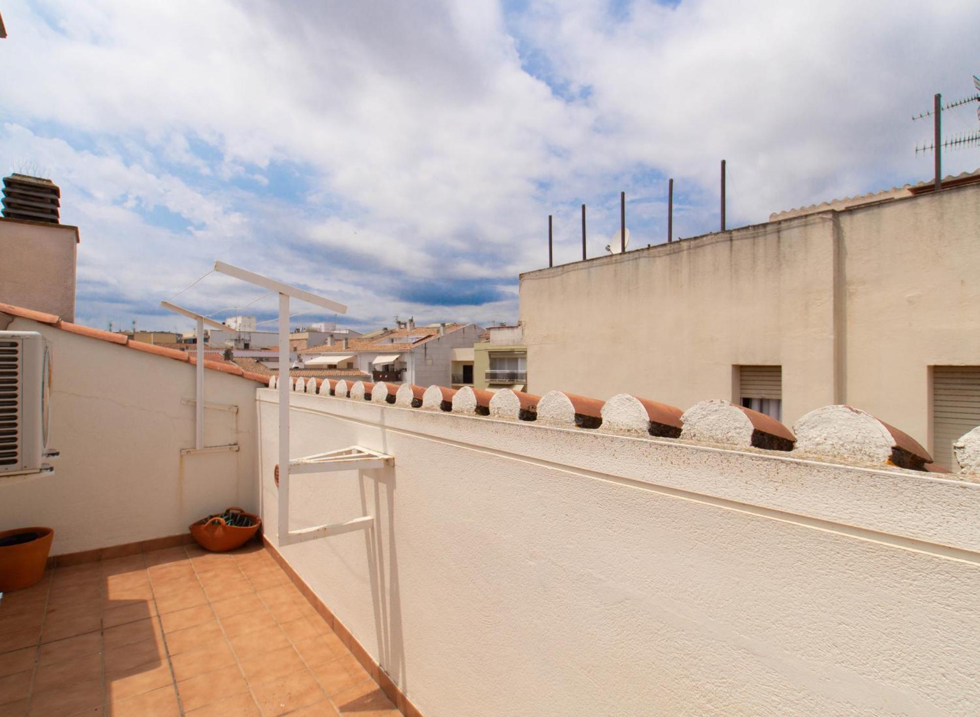 דירות ז'ירונה Sand Bay Beach Duplex מראה חיצוני תמונה